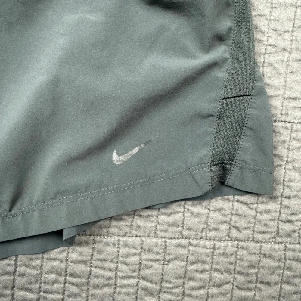 Nike Shorts Men Medium Gray 8